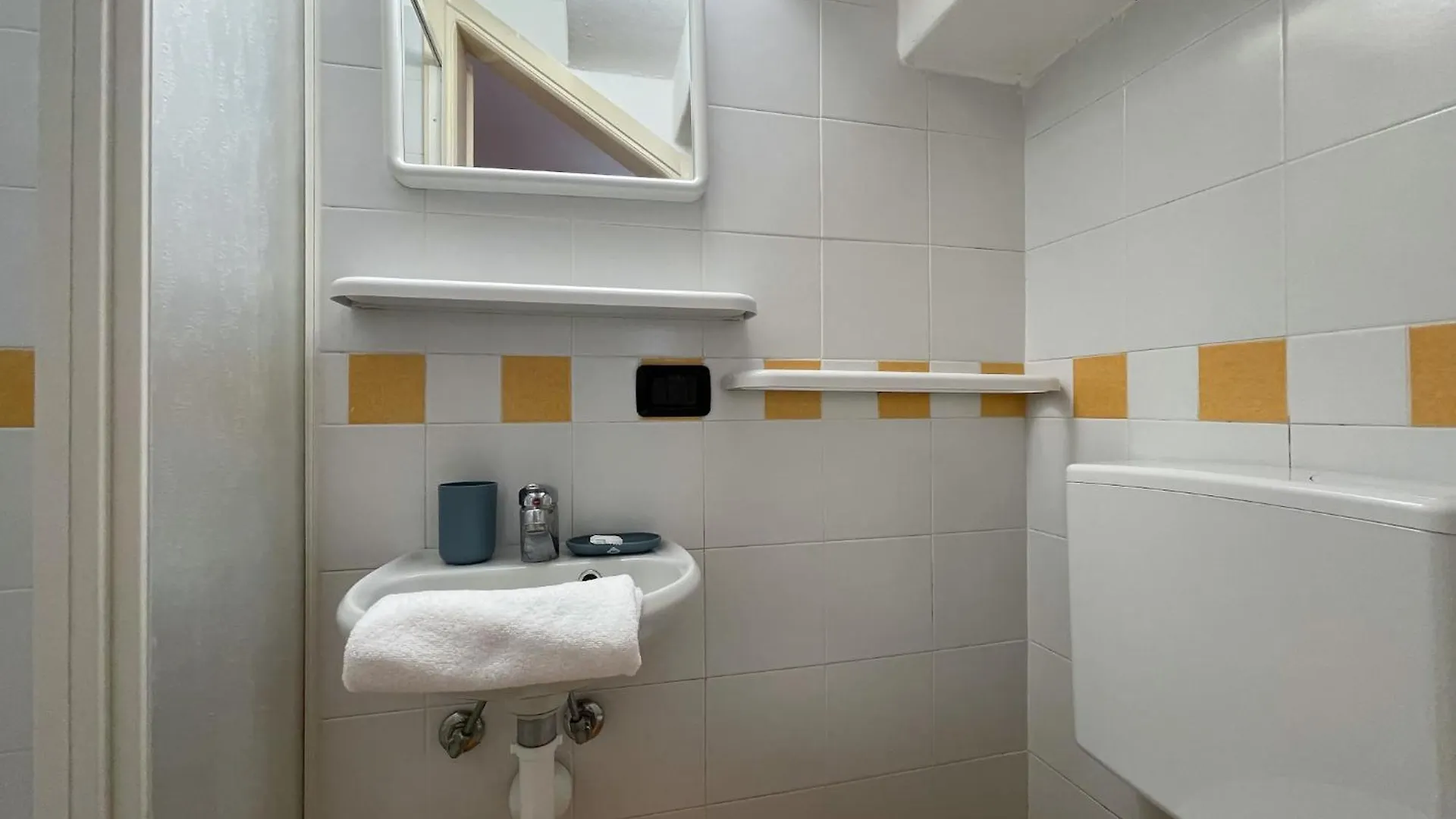 Roncati 7 Center Town Studio Apartments Bellagio Italia
