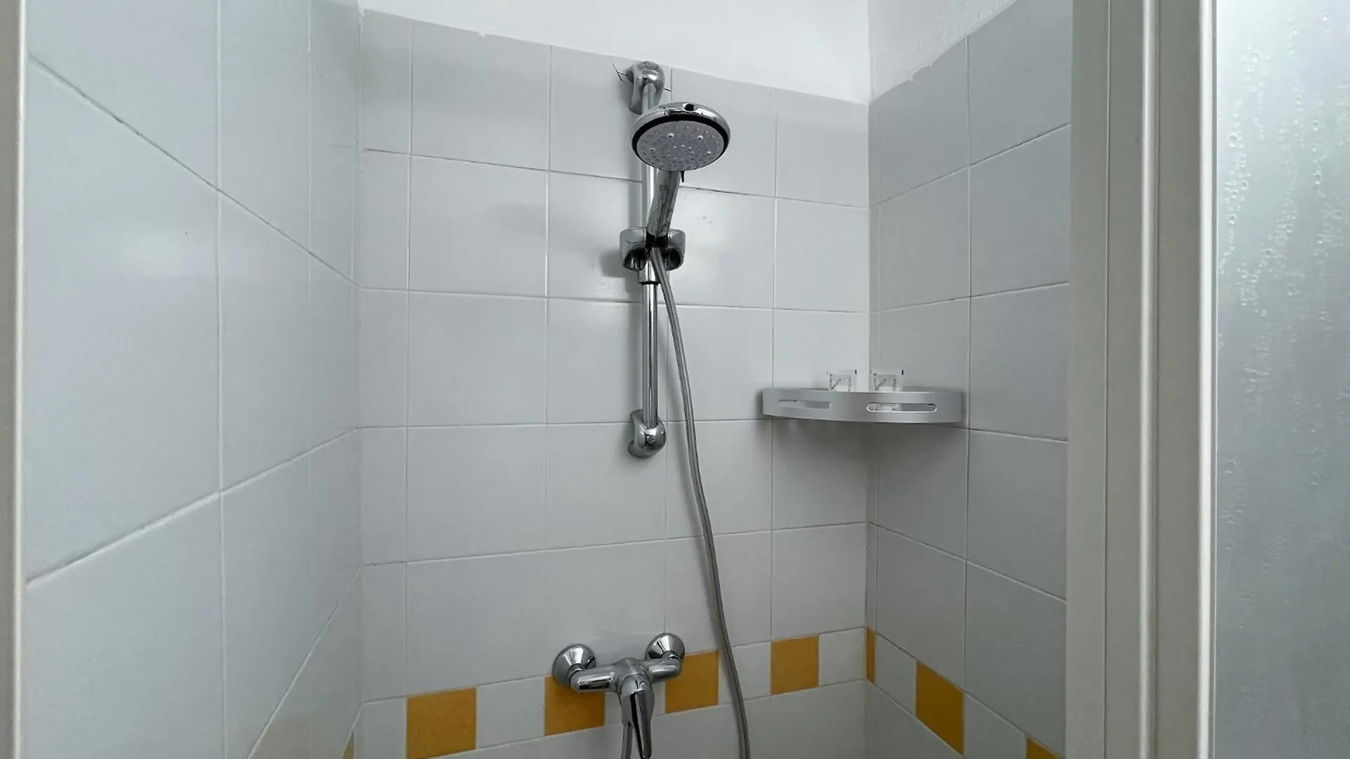 Roncati 7 Center Town Studio Apartments Bellagio 0*,