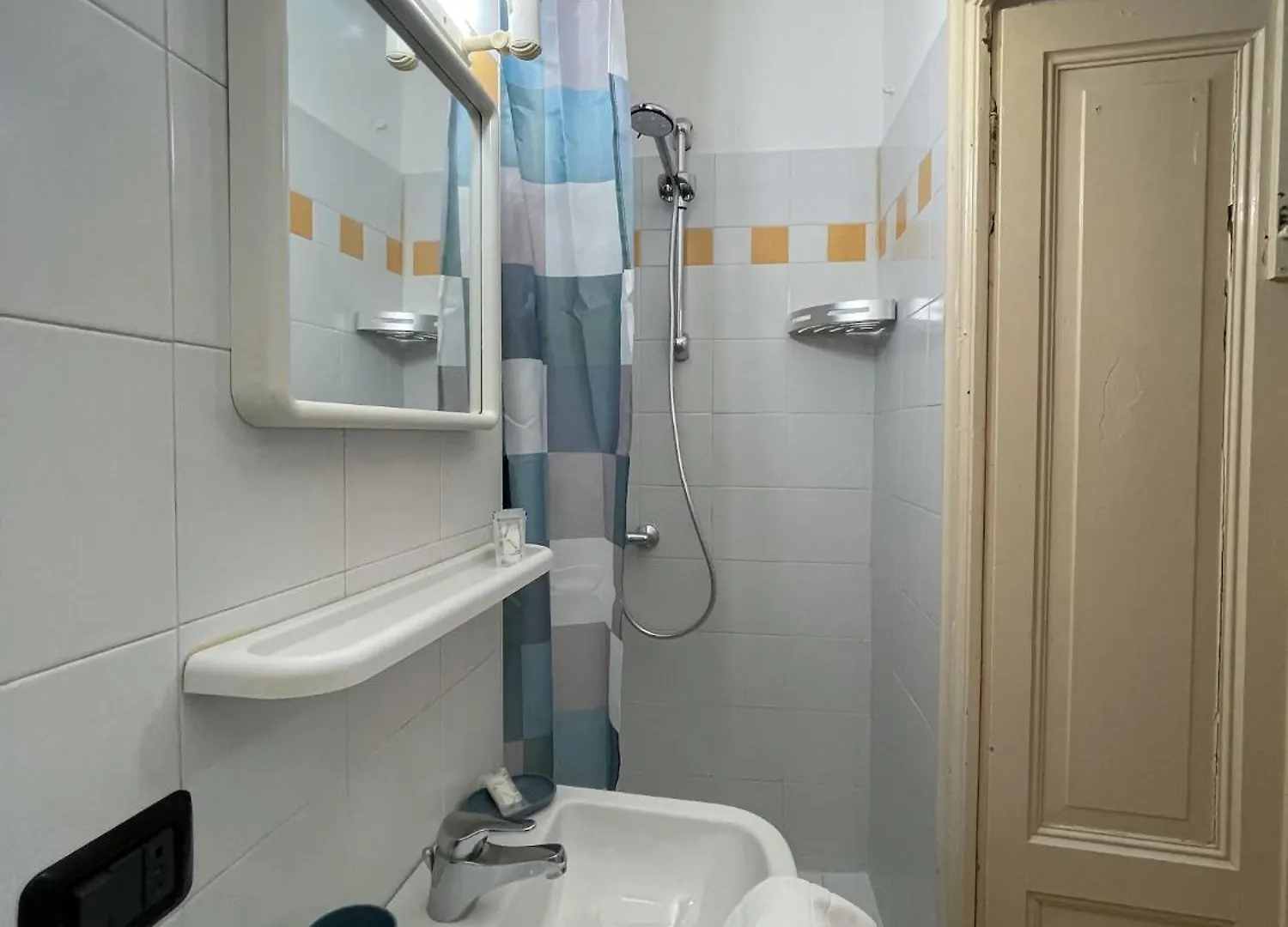 Roncati 7 Center Town Studio Apartments Bellagio