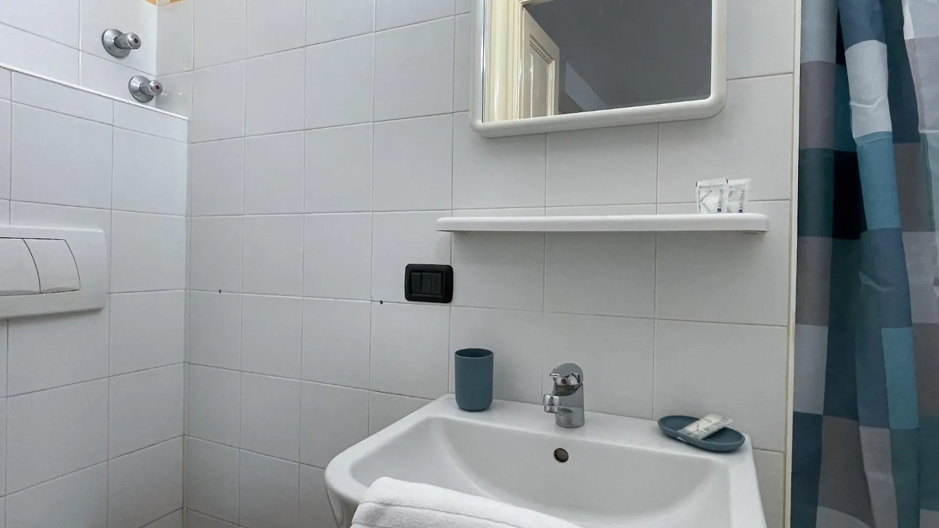 Roncati 7 Center Town Studio Apartments Bellagio