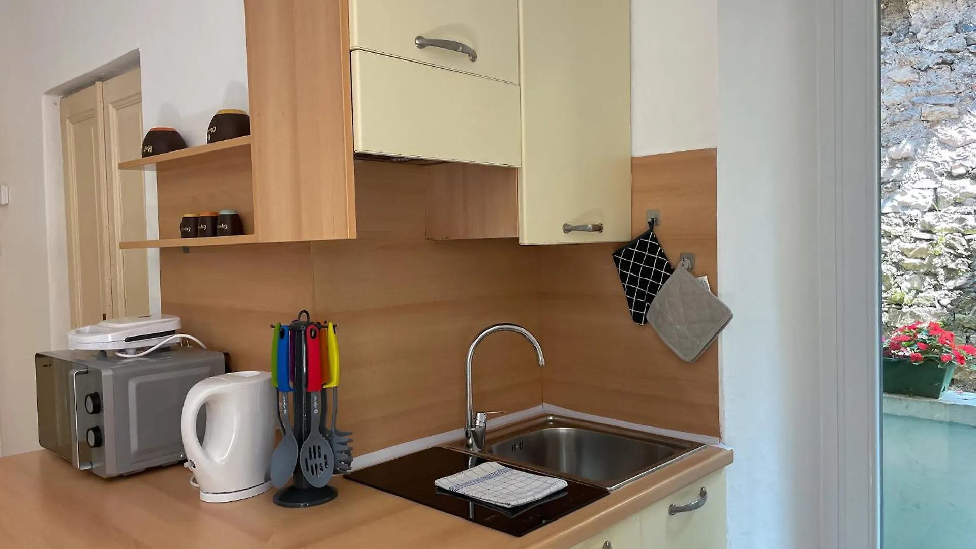 Roncati 7 Center Town Studio Apartments Bellagio
