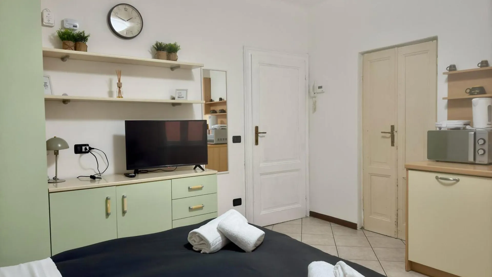 Roncati 7 Center Town Studio Apartments location